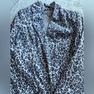 Gray leopard print blazer